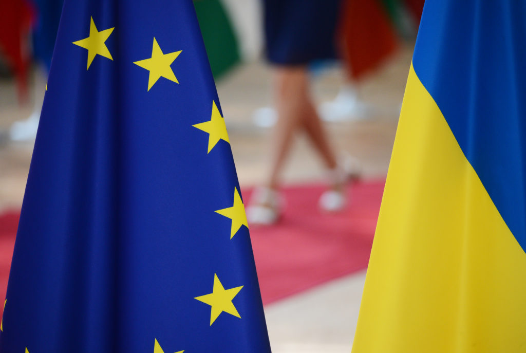 Депутат Европарламента Дейли заявила, что Украина дорого заплатит за помощь Евросоюза