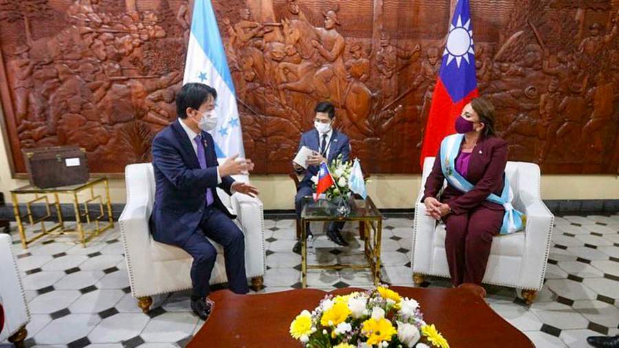 Гондурас разорвал дипломатические отношения с Тайванем и установил их с Китаем