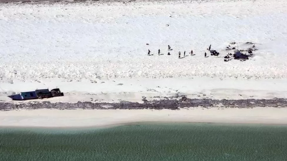 BBC News: Рыбаки на шесть дней застряли на острове без еды и воды, но сумели спастись