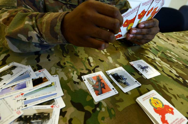 «ВО»: На выпущенных для военных США игральных картах с военной техникой нашли много ошибок