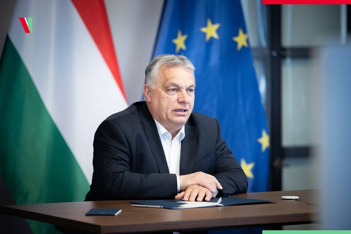 Bloomberg: США решили устроить в Венгрии «мягкую» цветную революцию