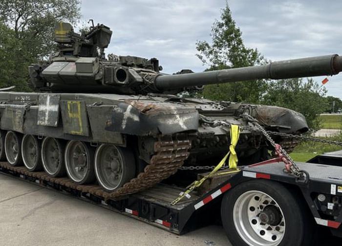 Пентагон: Захваченный ВСУ российский танк Т-90А направлялся на полигон в США