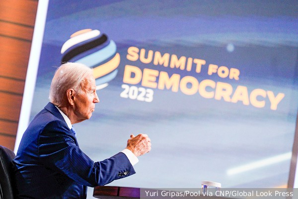 «Взгляд»: Политолог Суслов рассказал о провале американского «саммита демократий»