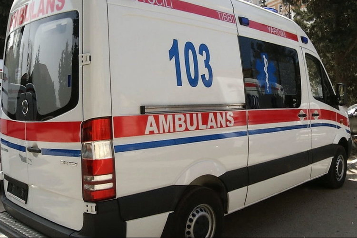 Media.az: В азербайджанском Сиазане 7-летняя девочка умерла по дороге в больницу