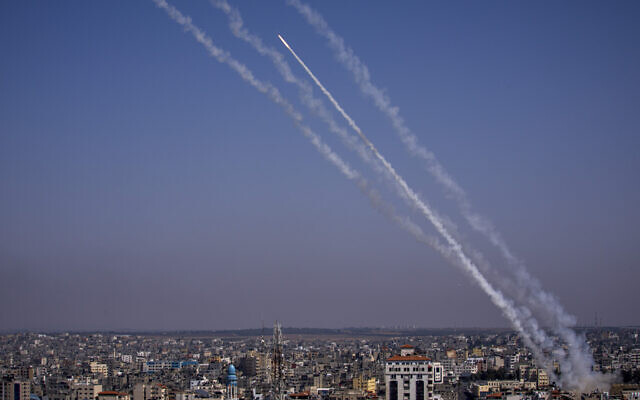 Times of Israel: «Исламский джихад»* выпустила по Израилю около 300 ракет, часть сбила ПВО