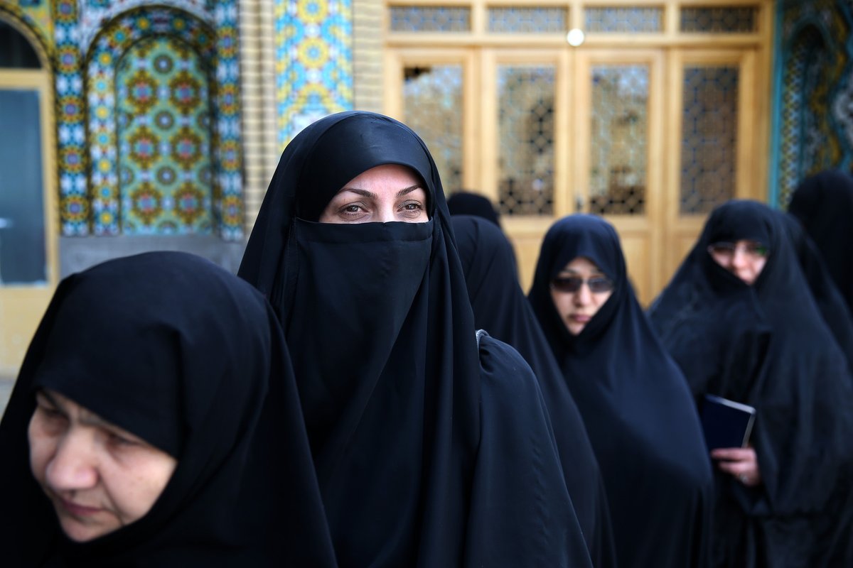 Tasnim: Запад платит иранкам по 5 долларов в час за нарушение мусульманского дресс-кода