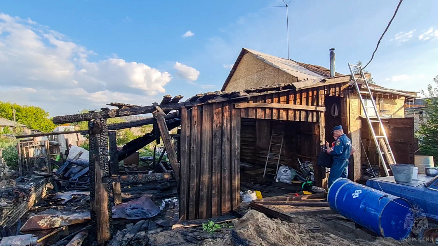 «ПроПермь»: В Перми на пожаре пострадал 47-летний глава многодетной семьи