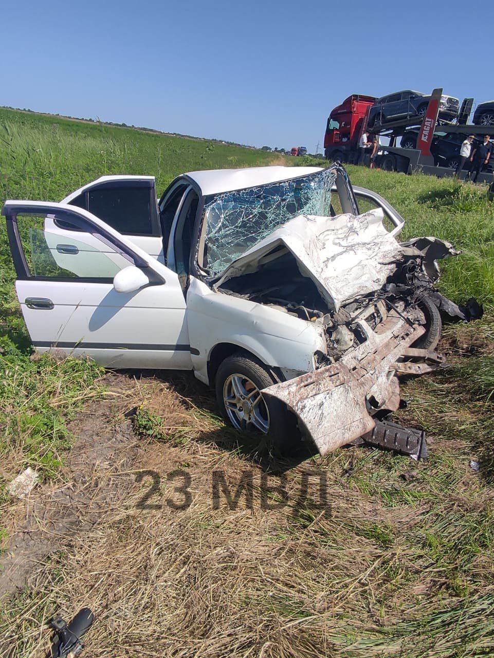 На Кубани на трассе «Краснодар-Ейск» в ДТП с большегрузом погибли водитель и пассажирка «Ниссана»