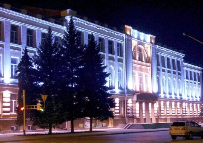 В Новочеркасске проведут ремонт театра и старшей библиотеки города