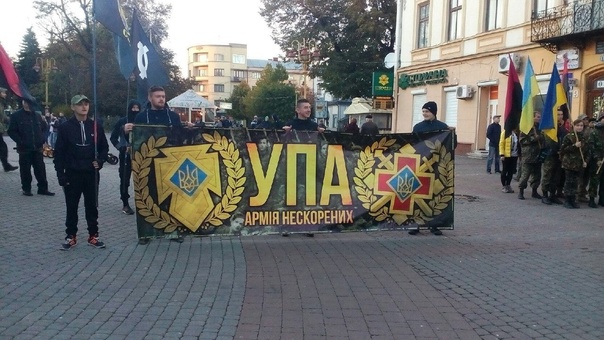 Украинский посол потребовал от Варшавы вернуть имена членов ОУН-УПА* на могильную плиту