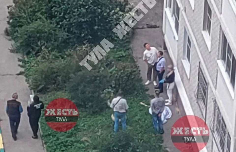 Выпавшей из окна 15 этажа многоэтажки на улице Пузакова в Туле было всего 18 лет