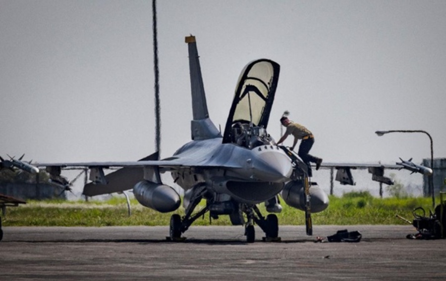 The Japan Times: во Франции решение передать Киеву F-16 назвали политическим сигналом