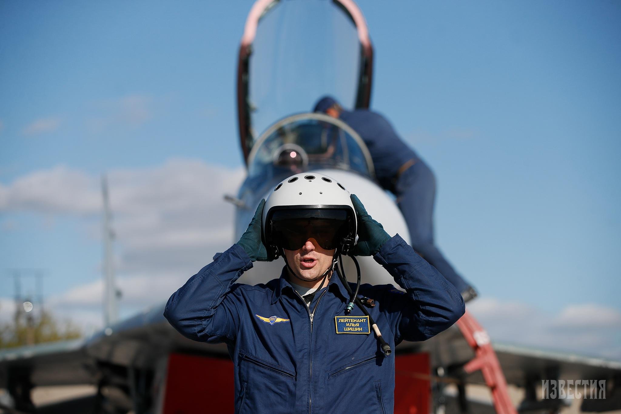 На Кубани поздравили военных летчиков с их профессиональным праздником