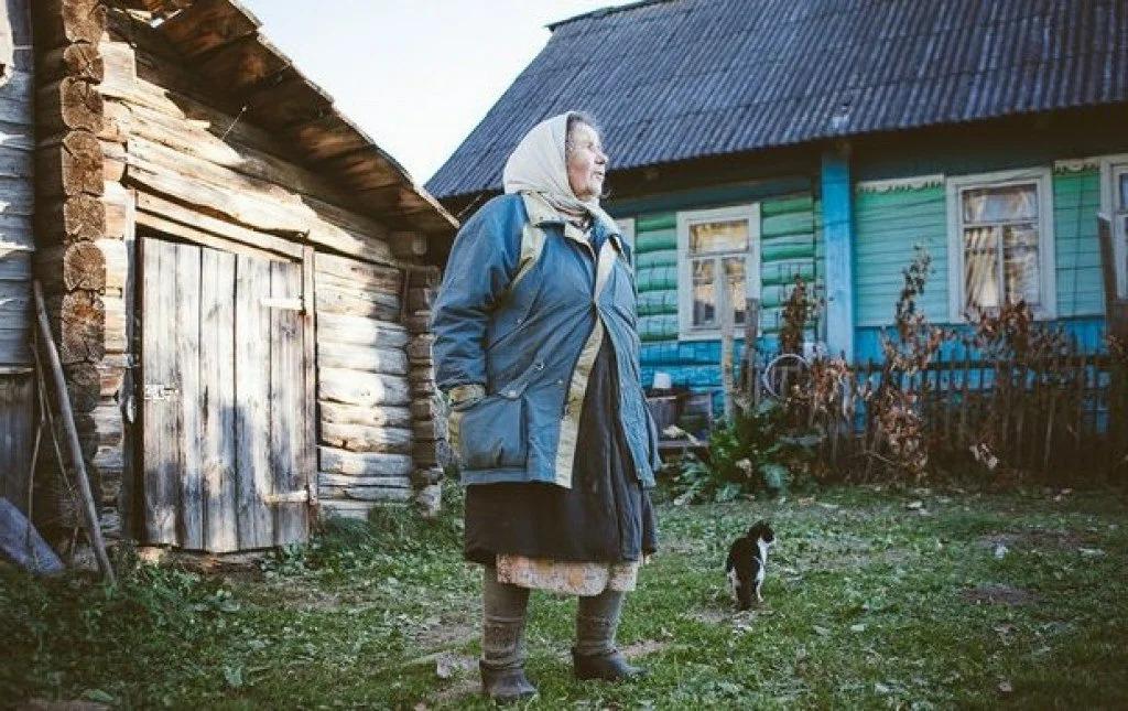 Росстат: число одиноко проживающих жителей России выросло вдвое