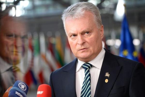 LRT: президент Литвы обвинил главу Минобороны в раскрытии служебной тайны