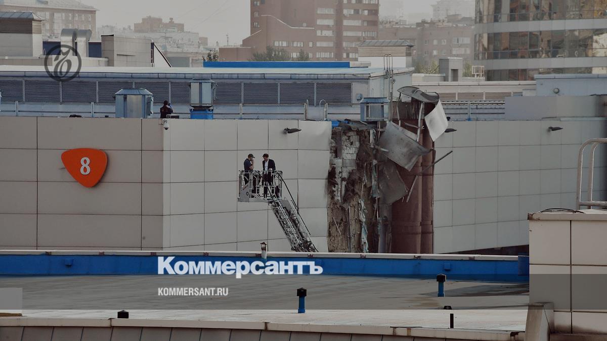 БПЛА рухнул на один из шести павильонов «Экспоцентра» в Москве