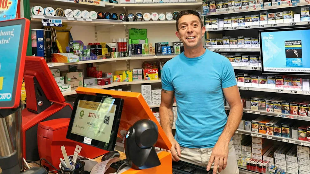 «Касса не работает»: в Австрии хозяин магазина отпугнул глупого грабителя