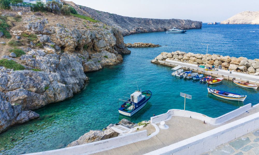 Stuff: за месяц жизни на райском греческом острове Андикитира предлагают 500 евро