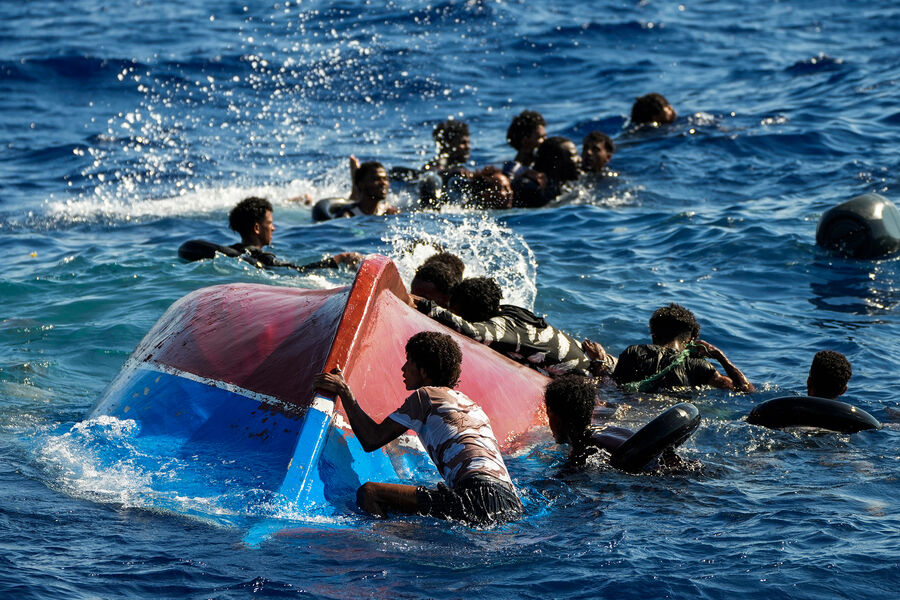 SkyTg24: на острове Лампедуза критическая ситуация из-за рекордного числа нелегальных мигрантов