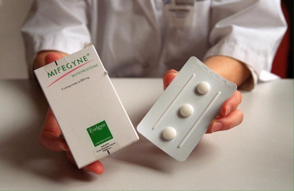 «Ъ»: россияне против абортов, но и не хотят запрета на препаратов для прерывания