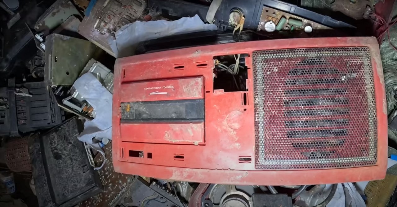 «АСТВ»: под Южно-Сахалинском обнаружили бункер со сломанной техникой