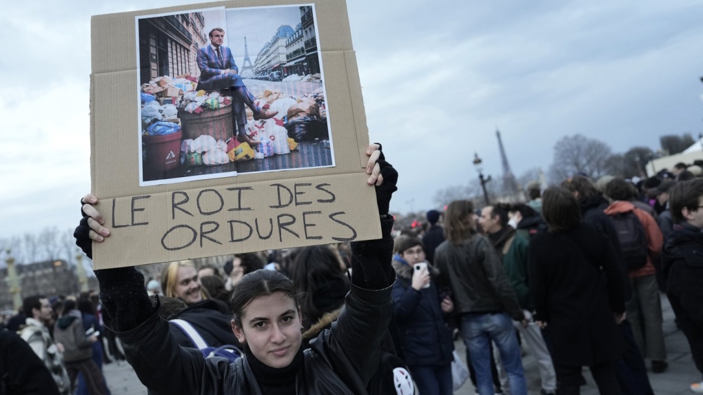 Флориан Филиппо: французы из-за политики Парижа находятся под угрозой голодной смерти