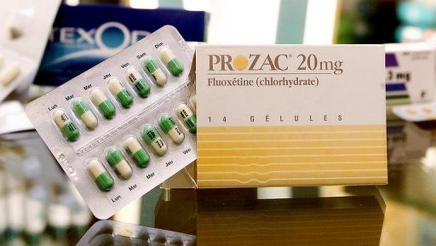 «РБК»: в российских аптеках пропал популярный антидепрессант «Прозак»