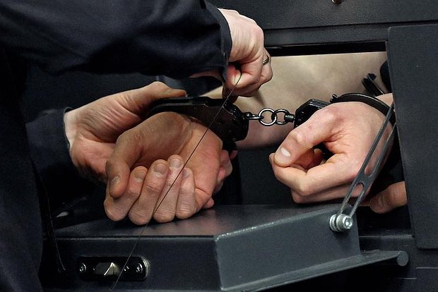 Суд ДНР суд дал 15 и 16 лет колонии двум «азовцам» за избиение пленных