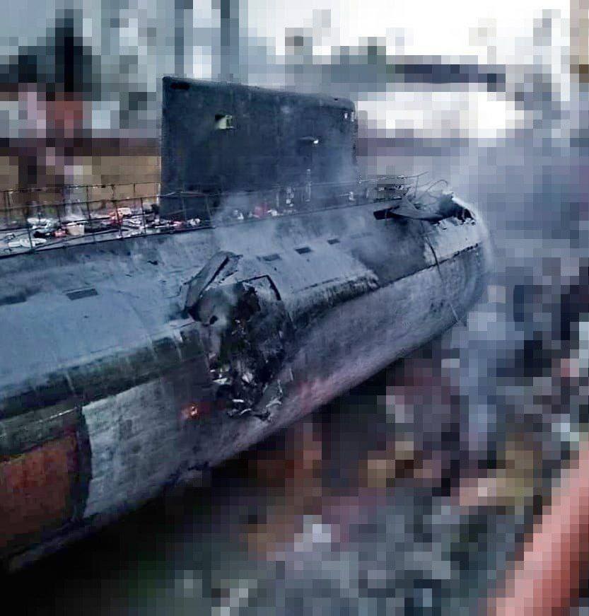 Опубликованы снимки подлодки «Ростов-на-Дону», поврежденной ракетой ВСУ