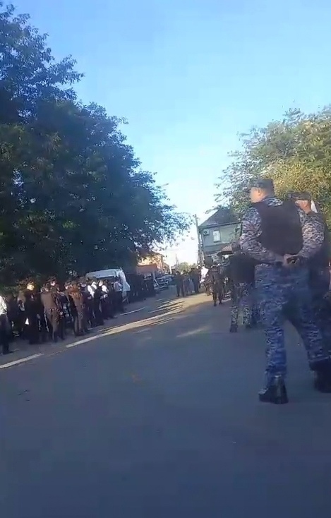 В Ростове-на-Дону на Оганова полицейские проводят массовый рейд по мигрантам