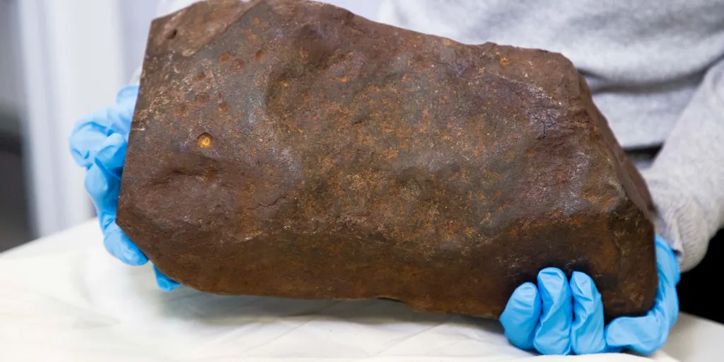 Мужчина хранил кусок руды, который оказался редчайшим метеоритом