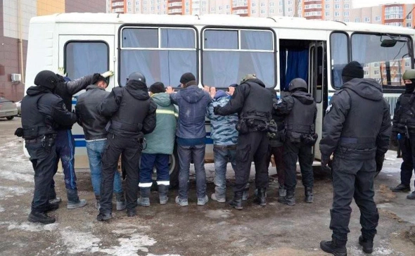 Военные следователи задержали у «Садовода» 6 мигрантов с паспортами РФ