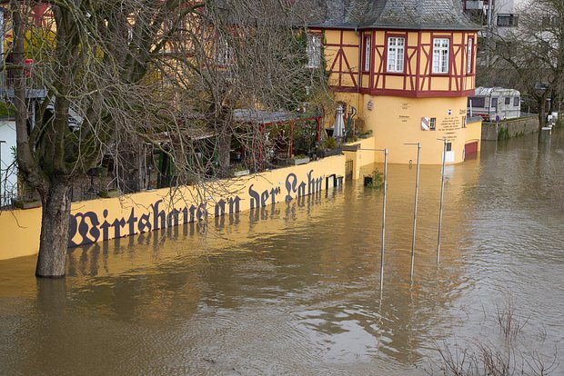 На Рождество в Германии прошли проливные дожди: Рур и Эльба вышли из берегов