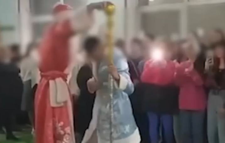 На Кубани нашли нужным провести беседу из-за школьника, сыгравшего Снегурочку