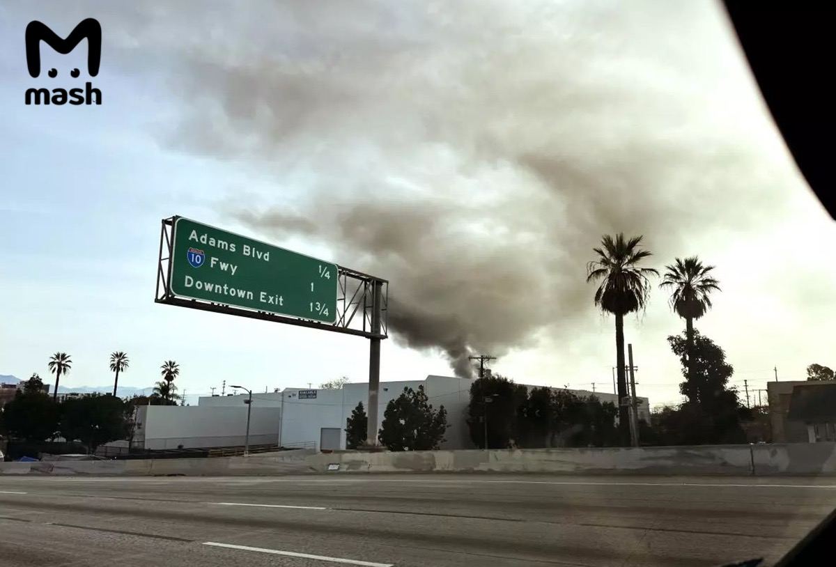 Лос-Анджелес накрыло огромным облаком конопляного дыма после пожара
