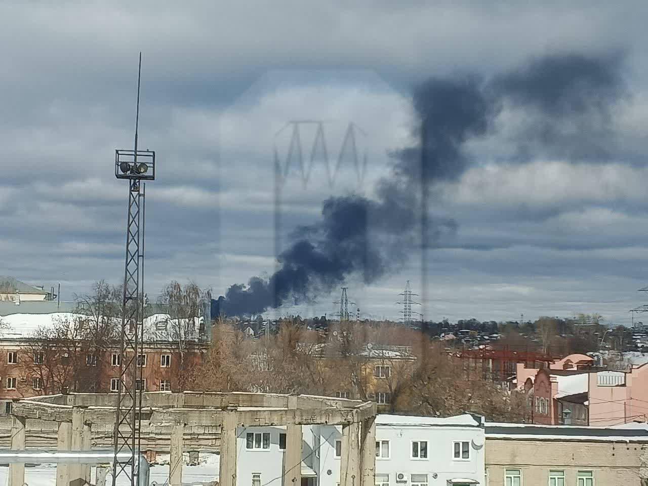 Жители Иваново сообщают о черном дыме, который виден в разных частях города