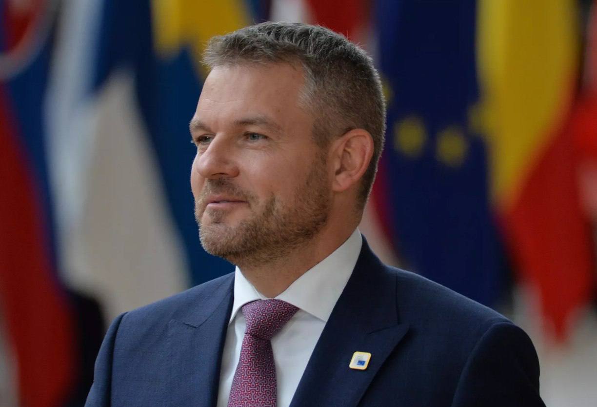 В Словакии к власти пришел политик, выступающий против поставок оружия Киеву