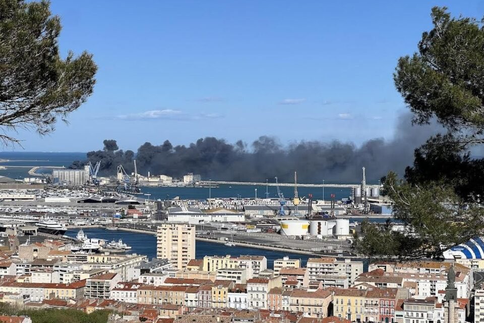 Сильный взрыв и пожар произошли на на заводе, производящем биотопливо во Франции