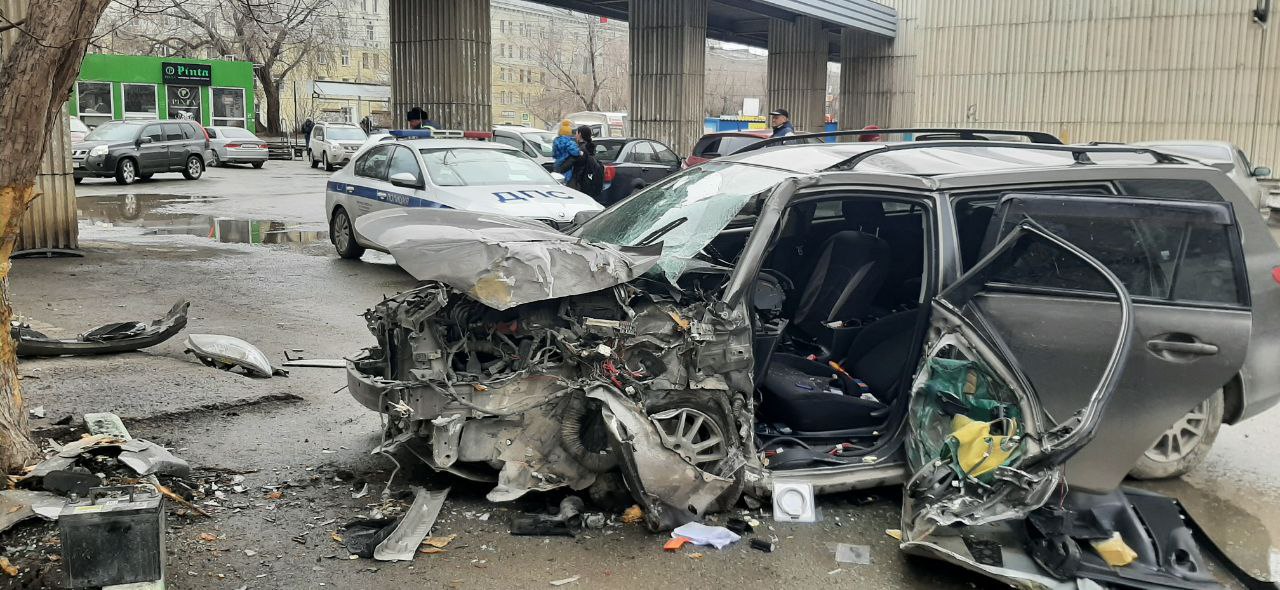Пьяный водитель Тойоты устроил смертельное ДТП в Новосибирске