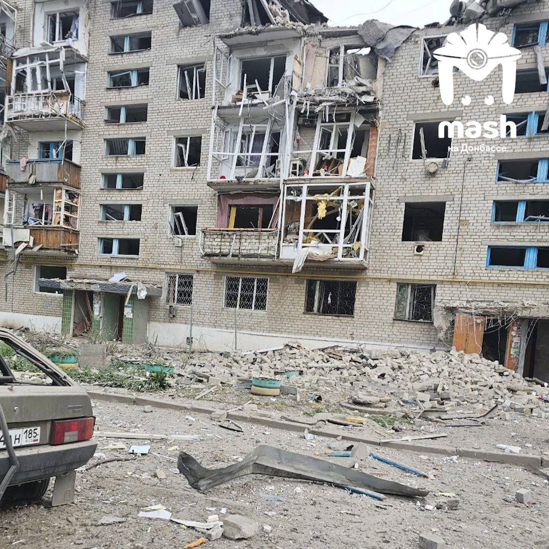 СК РФ: Под завалами многоэтажки в Токмаке находится один человек
